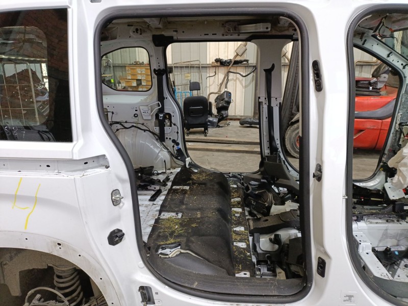 Recambio de gomas contorno puerta para peugeot rifter 1.5 bluehdi 130 referencia OEM IAM   