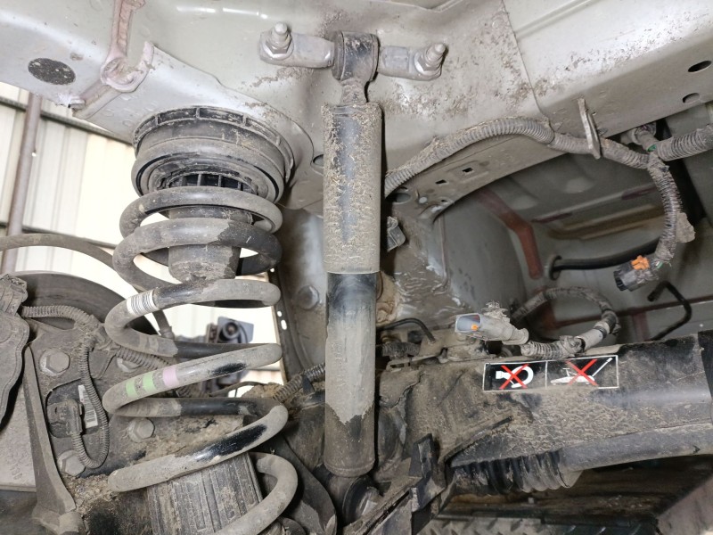 Recambio de amortiguador trasero izquierdo para peugeot rifter 1.5 bluehdi 130 referencia OEM IAM 9826243580  