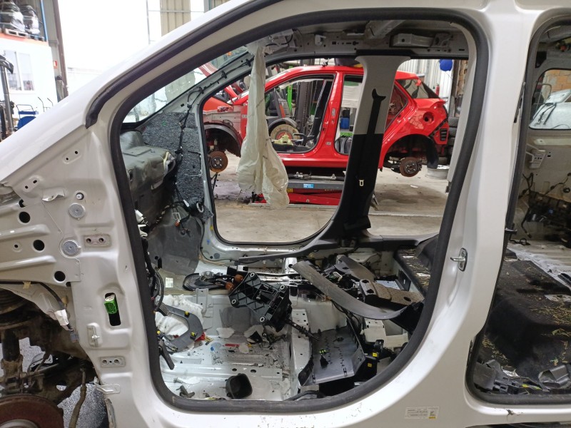 Recambio de gomas contorno puerta para peugeot rifter 1.5 bluehdi 130 referencia OEM IAM   