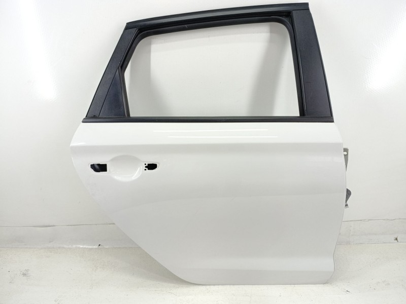 Recambio de puerta trasera derecha para hyundai i30 (pde, pd, pden) 2.0 n referencia OEM IAM 77004G4000  