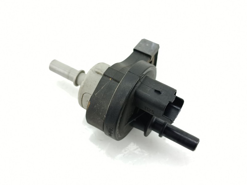 Recambio de electrovalvula para renault clio iv (bh_) 0.9 tce 90 referencia OEM IAM 8200248821  