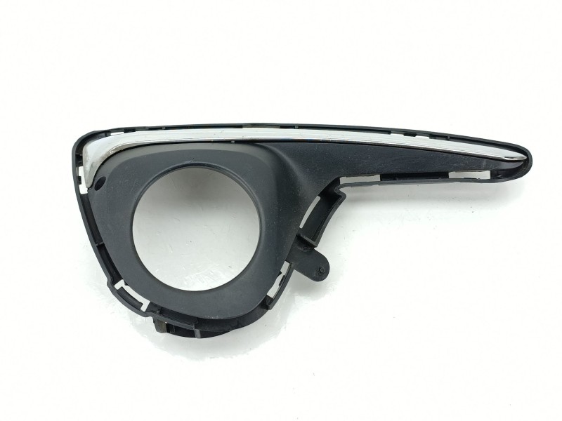 Recambio de moldura antiniebla derecha para toyota yaris (_p13_) 1.0 (ksp130_) referencia OEM IAM 814810D340  