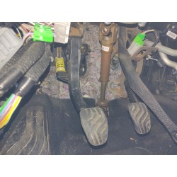 PEDAL EMBRAGUE 465033065R 