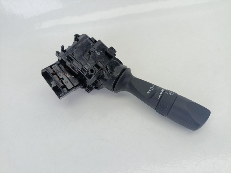 Recambio de mando limpia para toyota hilux viii pick-up (_n1_) 2.4 d 4wd (gun125_) referencia OEM IAM 8465206260  