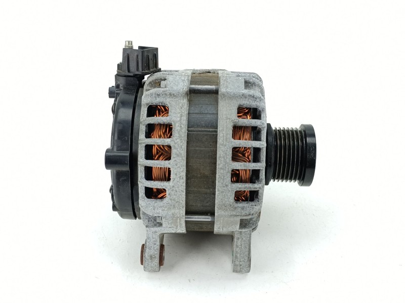 Recambio de alternador para dacia sandero iii 1.0 tce 90 eco-g referencia OEM IAM 231002175R  