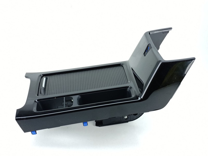 Recambio de consola central para kia xceed van (cd) 1.4 t-gdi referencia OEM IAM 84698J7000  