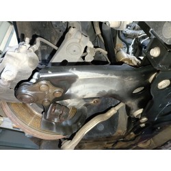 BRAZO SUSPENSION INFERIOR DELANTERO DERECHO 