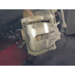 PINZA DE FRENO DELANTERA DERECHA 