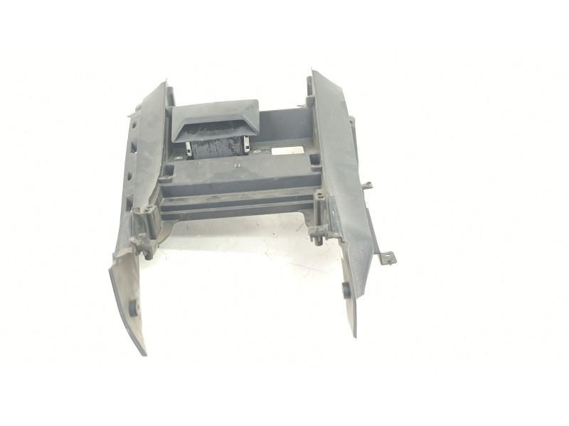 Recambio de moldura para nissan terrano ii (r20) 2.7 tdi 4wd referencia OEM IAM 684750X800  