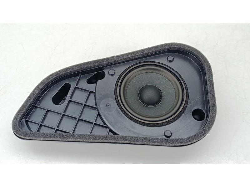 Recambio de subwoofer para bmw z4 roadster (g29) sdrive 20 i referencia OEM IAM 65122622622  