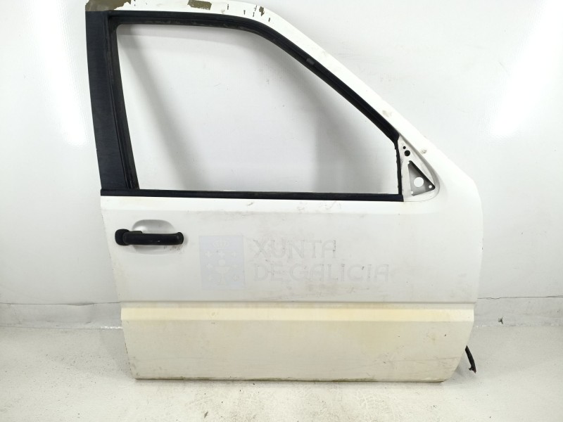 Recambio de puerta delantera derecha para nissan terrano ii (r20) 2.7 tdi 4wd referencia OEM IAM 801007F030  