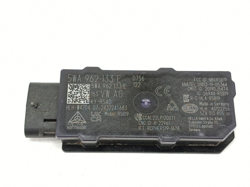 Recambio de antena para audi a3 sportback (8ya, 8yf) 35 tfsi mild hybrid referencia OEM IAM 5WA962133E  