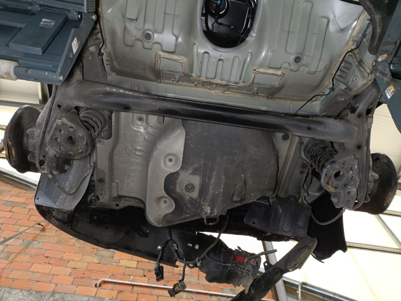 Recambio de puente trasero para kia rio iv (yb, sc, fb) 1.25 referencia OEM IAM 55100H8110  