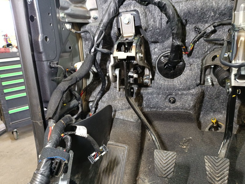 Recambio de pedal embrague para kia rio iv (yb, sc, fb) 1.25 referencia OEM IAM 32802H8200  