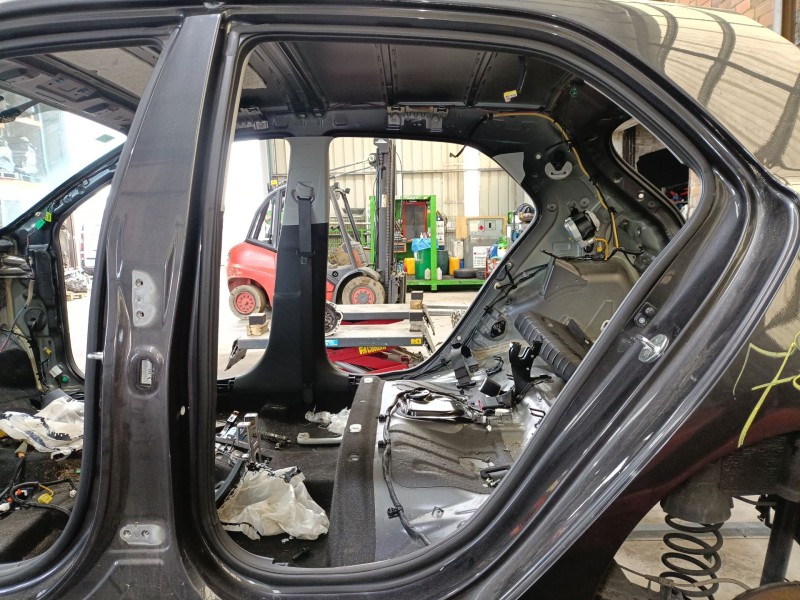 Recambio de gomas contorno puerta para kia rio iv (yb, sc, fb) 1.25 referencia OEM IAM   