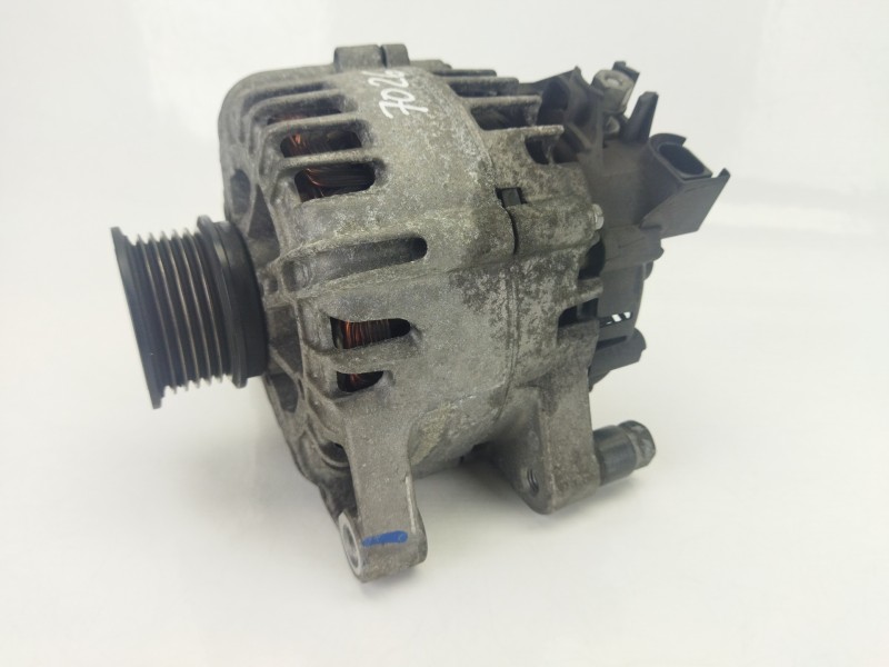 Recambio de alternador para ford focus iii 1.5 tdci referencia OEM IAM AV6N10300DC  