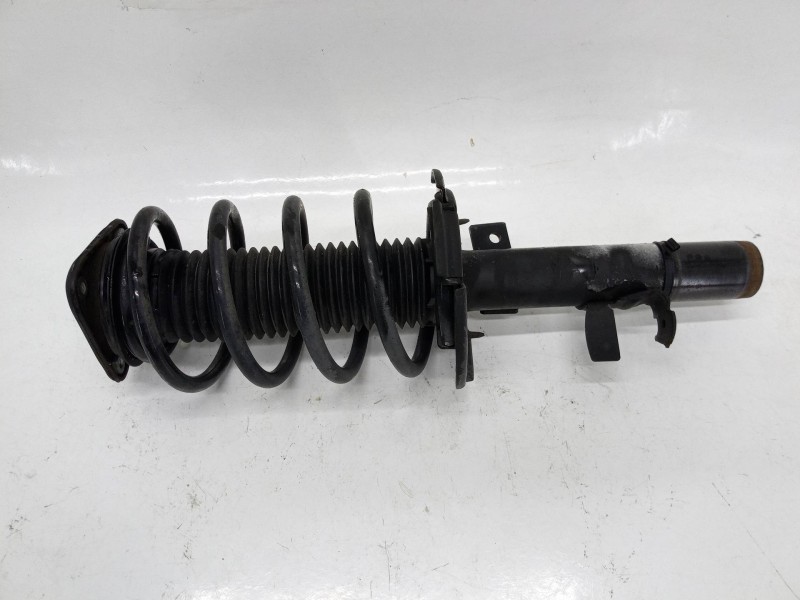 Recambio de amortiguador delantero izquierdo para ford focus iii 1.5 tdci referencia OEM IAM BV6118K001LBB  