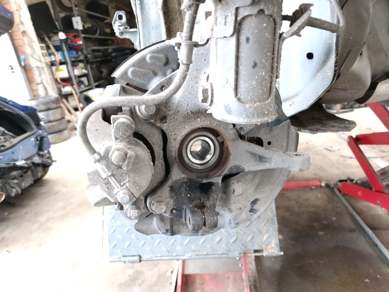 Recambio de mangueta delantera derecha para ford focus iv (hn) 1.0 ecoboost referencia OEM IAM 2194085  