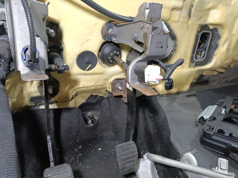 Recambio de pedal freno para renault captur i (j5_, h5_) 0.9 tce 90 referencia OEM IAM 465013423R  
