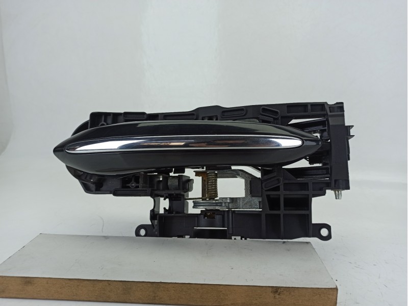 Recambio de maneta exterior delantera derecha para bmw 5 touring (f11) 535 d referencia OEM IAM X4717565008  