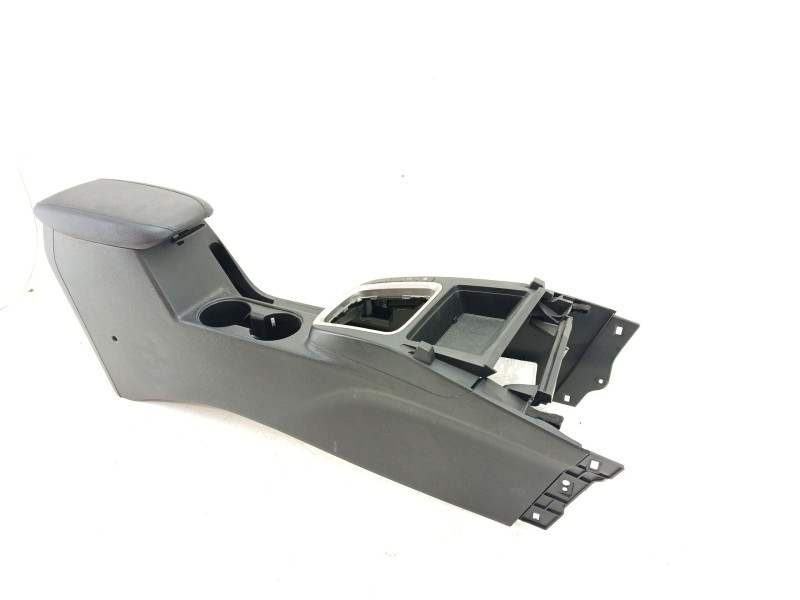 Recambio de consola central para kia ceed (cd) 1.6 crdi 136 referencia OEM IAM 84610J7000WK  