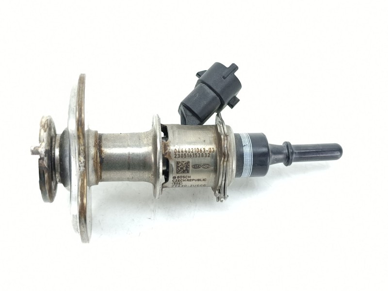 Recambio de inyector para kia ceed (cd) 1.6 crdi 136 referencia OEM IAM 296302U000  