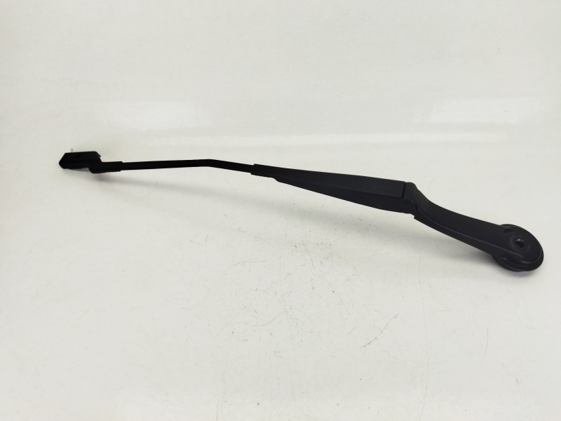 Recambio de brazo limpia delantero derecho para ford focus iii 1.5 tdci referencia OEM IAM BM5117526BC  