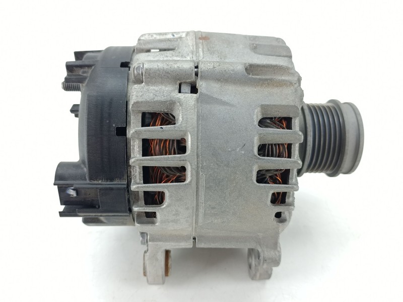 Recambio de alternador para skoda karoq (nu7, nd7) 2.0 tdi referencia OEM IAM 04L903021H  