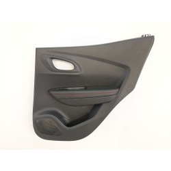 GUARNECIDO PUERTA TRASERA DERECHA 829A08270R 