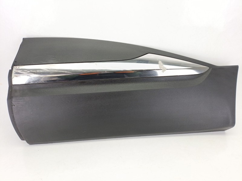 Recambio de moldura para renault kadjar (ha_, hl_) 1.3 tce 160 (hlnc) referencia OEM IAM 828777704R  