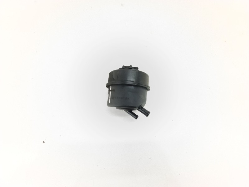 Recambio de deposito aceite para iveco daily vi caja/chasis 33s15, 35s15, 35c15 referencia OEM IAM 504073722  