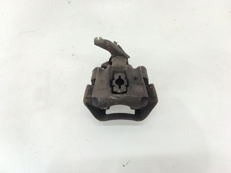Recambio de pinza freno trasera derecha para iveco daily vi caja/chasis 33s15, 35s15, 35c15 referencia OEM IAM 504360795  