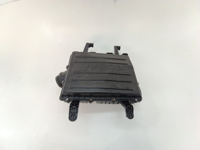 Recambio de caja filtro aire para iveco daily vi caja/chasis 33s15, 35s15, 35c15 referencia OEM IAM 5801353825  