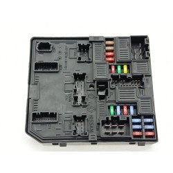 CAJA RELES / FUSIBLES 284B69501R 