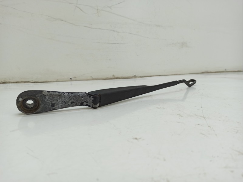 Recambio de brazo limpia delantero izquierdo para jeep grand cherokee ii (wj, wg) 3.1 td 4x4 referencia OEM IAM 55155657AA  