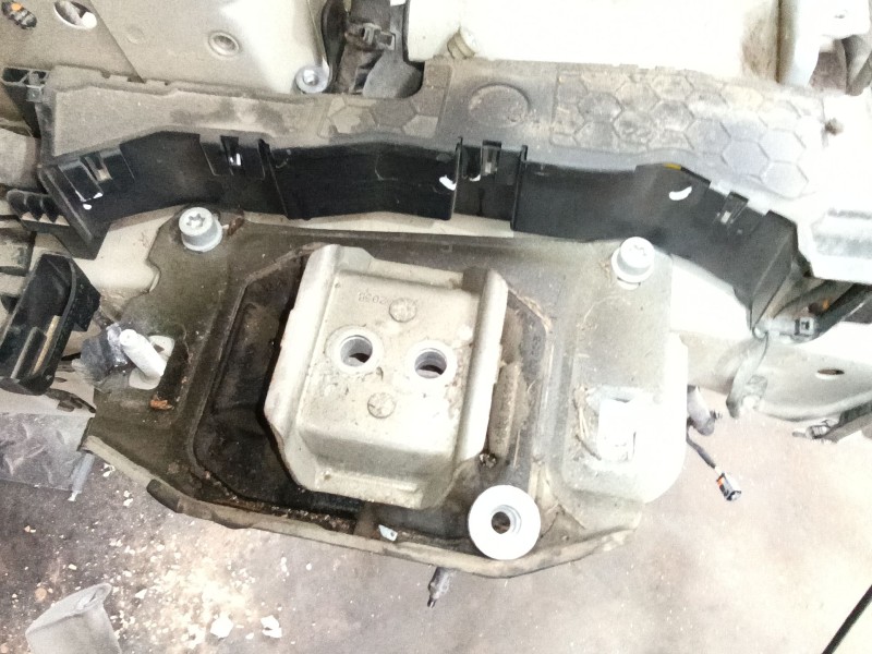 Recambio de soporte motor izquierdo para fiat scudo furgoneta 1.5 multijet 100 (506) referencia OEM IAM   