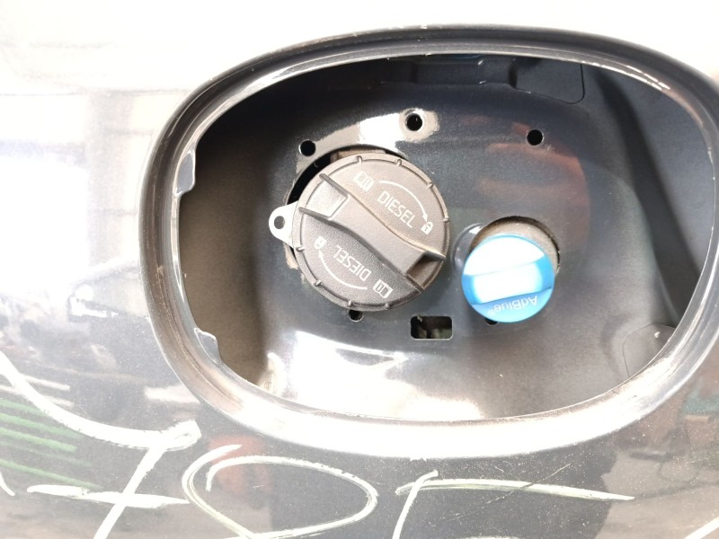 Recambio de boca llenado combustible para kia ceed (cd) 1.6 crdi 136 referencia OEM IAM 31030J7900  