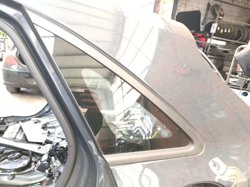 Recambio de luna custodia trasera izquierda para kia ceed (cd) 1.6 crdi 136 referencia OEM IAM 87810J7AA0  