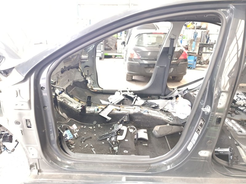 Recambio de gomas contorno puerta para kia ceed (cd) 1.6 crdi 136 referencia OEM IAM   