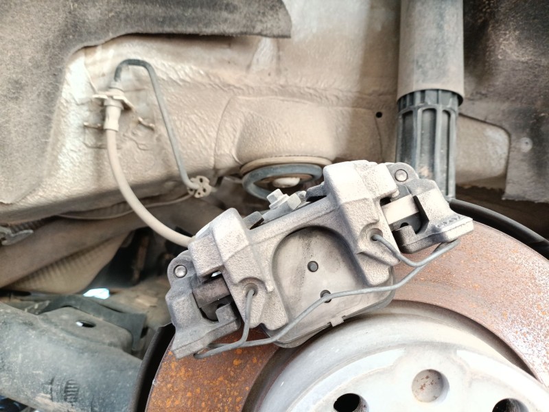 Recambio de pinza freno trasera izquierda para skoda karoq (nu7, nd7) 2.0 tdi referencia OEM IAM 8V0615423D  