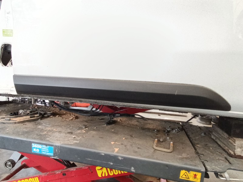 Recambio de moldura para peugeot traveller autobús (v_) 1.6 bluehdi 115 referencia OEM IAM 98087482XT  
