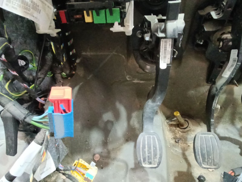 Recambio de pedal embrague para peugeot traveller autobús (v_) 1.6 bluehdi 115 referencia OEM IAM 9820457380  