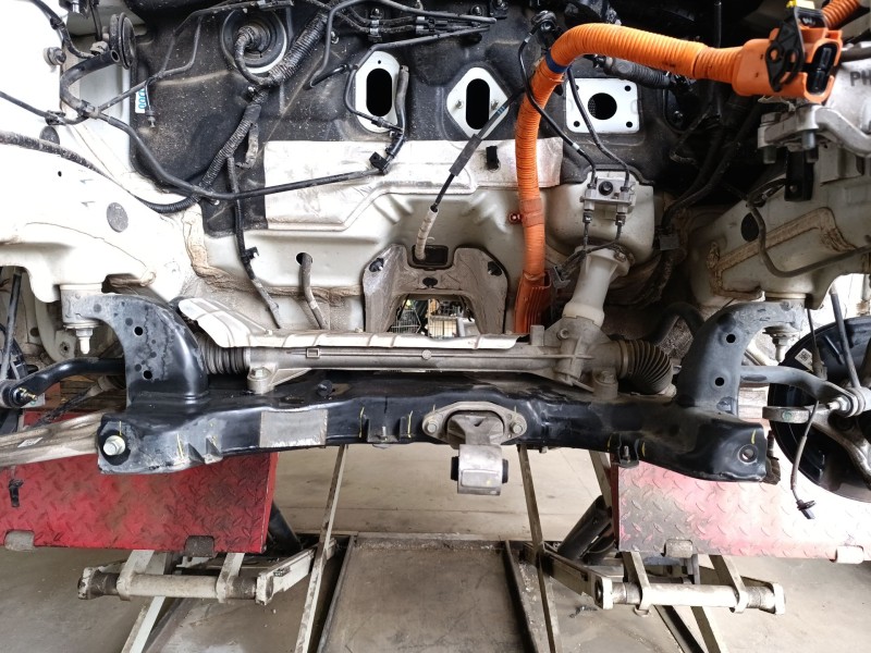 Recambio de puente delantero para kia niro i (de) 1.6 gdi hybrid referencia OEM IAM 62405G5100  