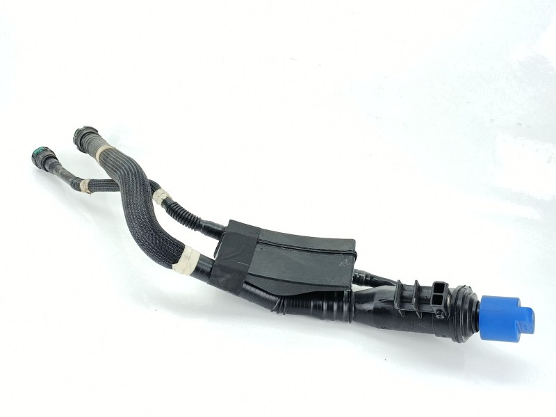 Recambio de deposito adblue para volkswagen crafter furgoneta (sy_, sx_) 2.0 tdi referencia OEM IAM 2N0131965  