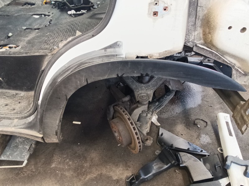 Recambio de moldura para iveco daily vi caja/chasis 33s15, 35s15, 35c15 referencia OEM IAM 5801521526  