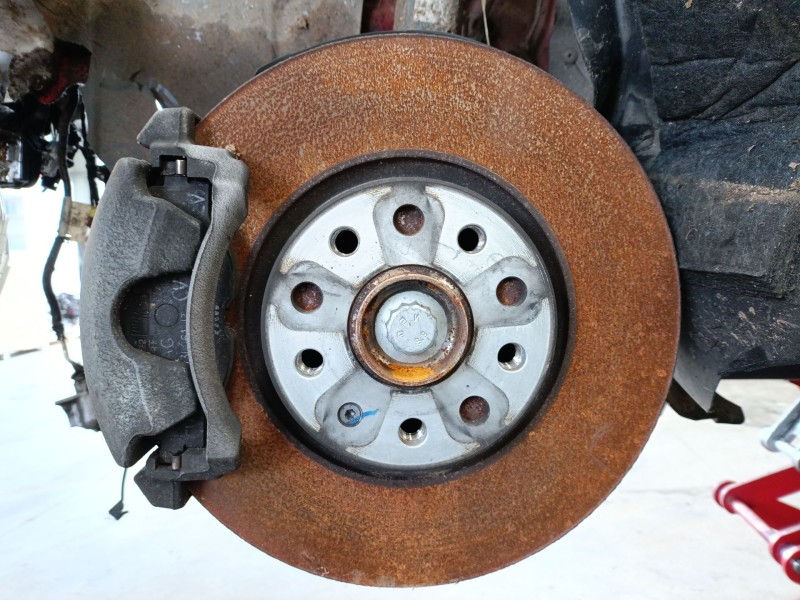 Recambio de disco freno delantero izquierdo para audi q3 sportback (f3n) 35 tdi referencia OEM IAM 5Q0615301F  