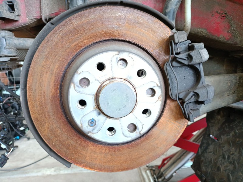 Recambio de disco freno trasero derecho para audi q3 sportback (f3n) 35 tdi referencia OEM IAM 3Q0615601A  