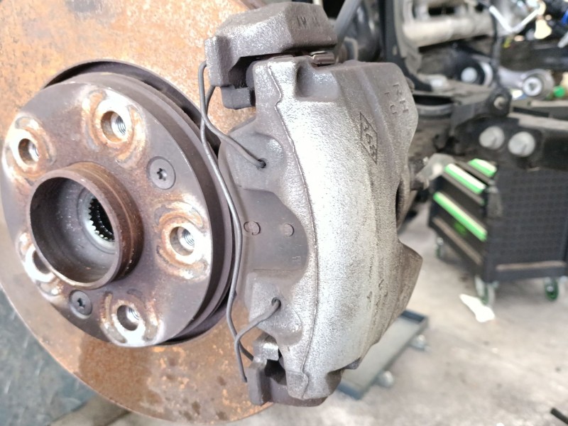 Recambio de pinza freno delantera derecha para renault captur ii (hf_) tce 90 (hfm6) referencia OEM IAM 410012673  