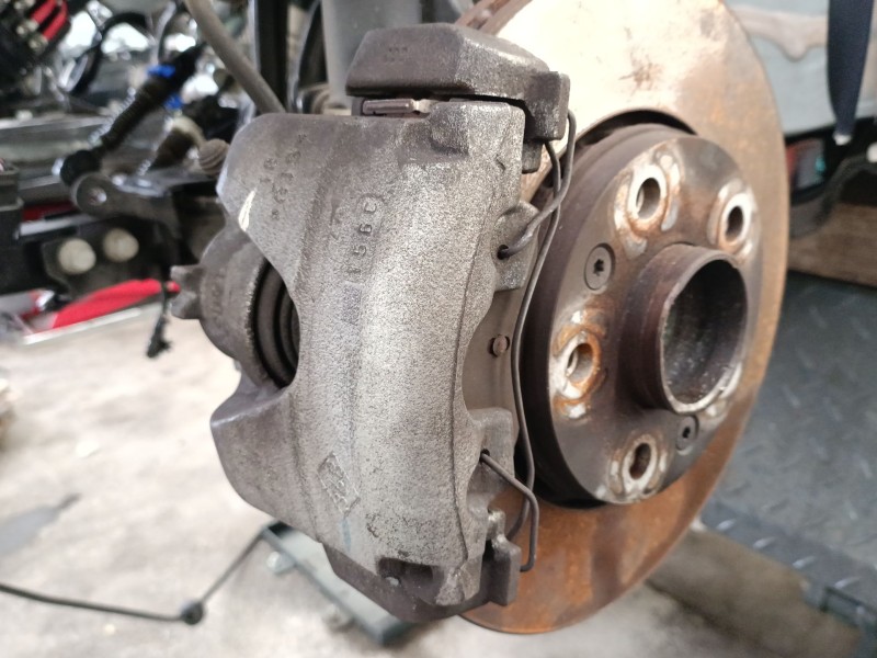 Recambio de pinza freno delantera izquierda para renault captur ii (hf_) tce 90 (hfm6) referencia OEM IAM 41011615  