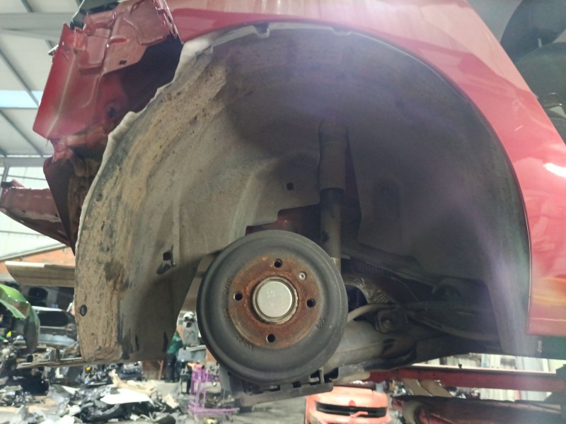 Recambio de paso de rueda trasero derecho para opel corsa f (p2jo) 1.2 (68) referencia OEM IAM   